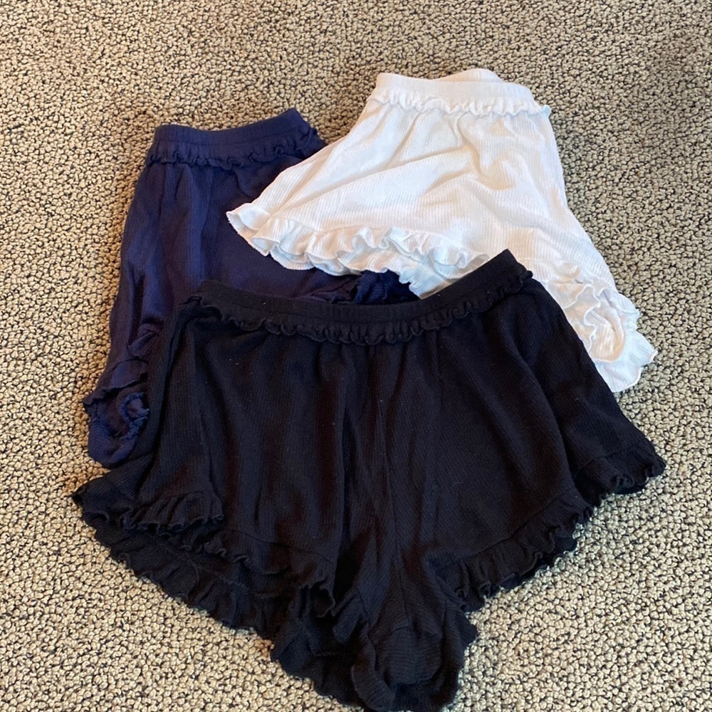 Bundle of 3 LucyLove Flowy White, Navy & Black Shorts Size XS in EUC